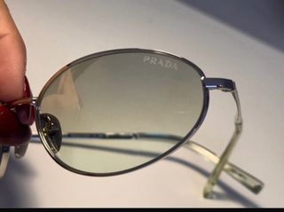 Gafas de sol Prada plateadas y verdes