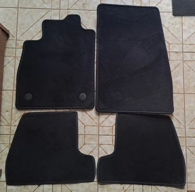 Tappeti auto neri in moquette nuovi