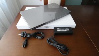 Portátil MSI Creator 17 A10SE-206ES