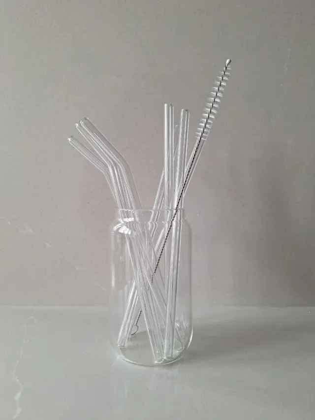 Vaso cristal + 8 pajitas cristal + limpiador