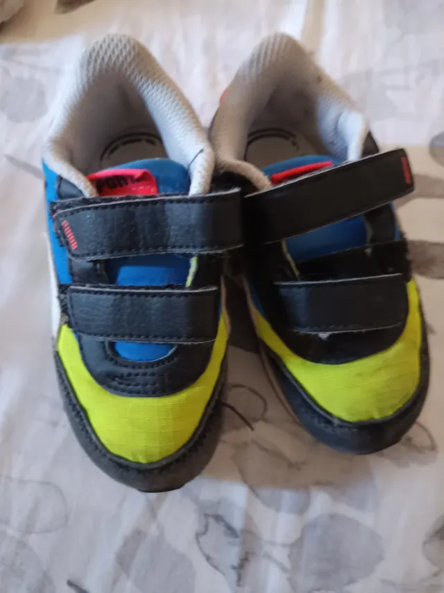 Zapatitos niño Adidas 23
