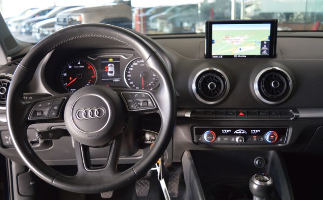  AUDI A3 Sedan S line 35 TD