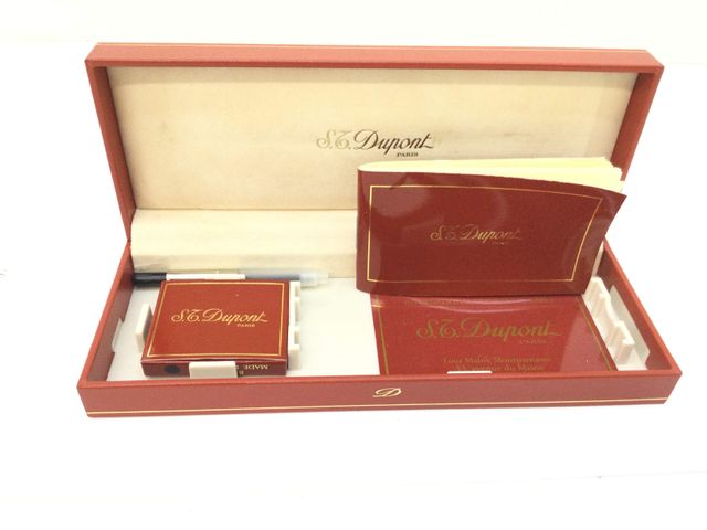 Caneta Esferográfica S.T. Dupont Laca China