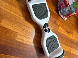 Hoverboard blanco con luces de colores y música