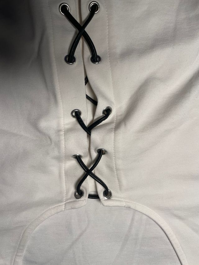 Camiseta Tally Weijl blanca con cordones