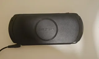 PSP Street + Tarjeta SD con Juegos y cargador