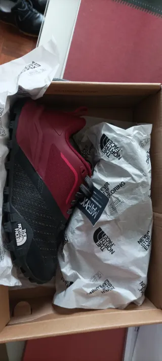 Zapatillas The North Face T38,5 Trial Negras/Rojas