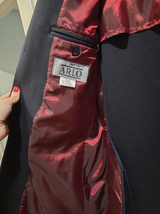 Americana caballero azul marino con forro rojo