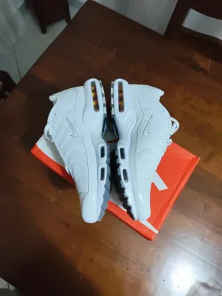 N݉i݉ke     A݉i݉r    M݉ax    Pl݉us Talla 40 Blancas