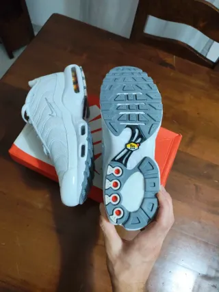 N݉i݉ke     A݉i݉r    M݉ax    Pl݉us Talla 40 Blancas