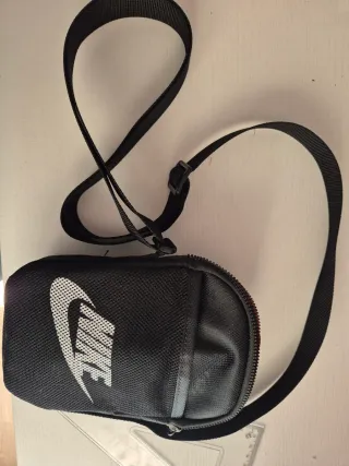 Bolso bandolera Nike negro