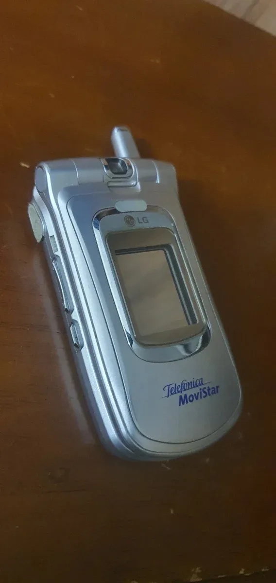 Cellulare LG U8150 Argento