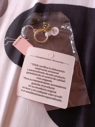 Anillo Dorado con Piedra Verde Talla 18