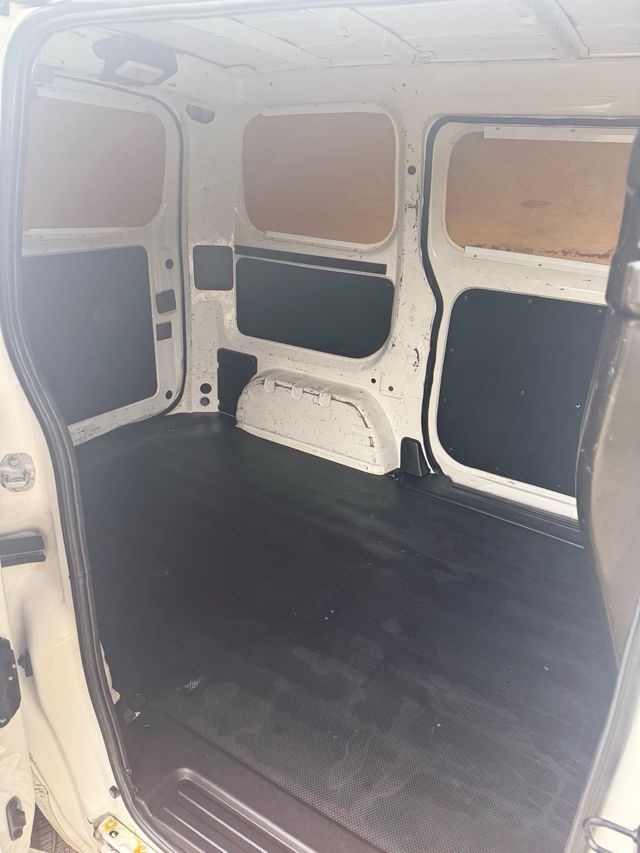 Nissan NV200 2017 etiqueta C