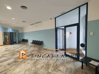 Local comercial en venta en Martorell