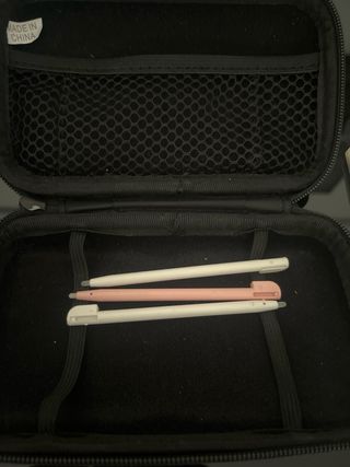 Nintendo DS Rosa + 3 Juegos + Accesorios+ cargador