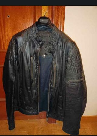 Cazadora de piel Corte Inglés, talla grande.