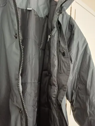 Chaquetón chubasquero verde cacería hombre.