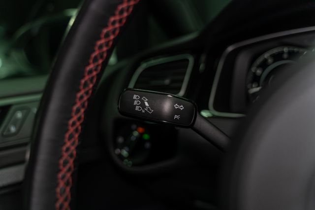 VOLKSWAGEN Golf GTI Performance 2.0 TSI 245CV DSG