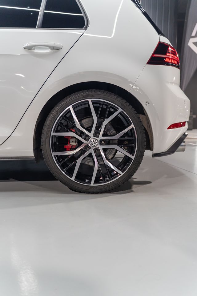 VOLKSWAGEN Golf GTI Performance 2.0 TSI 245CV DSG