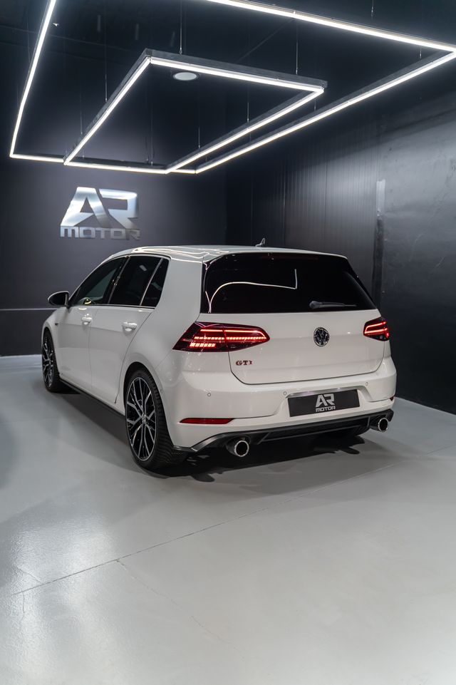 VOLKSWAGEN Golf GTI Performance 2.0 TSI 245CV DSG