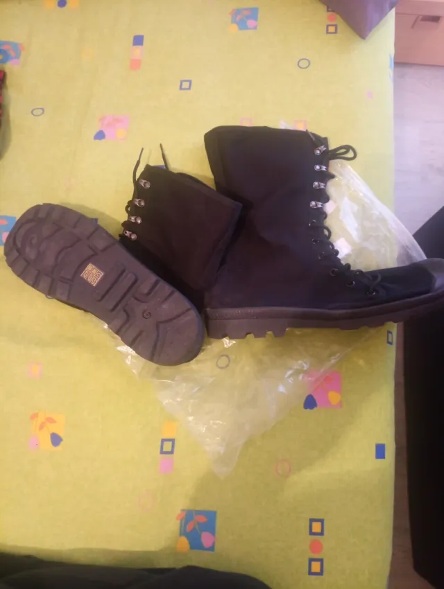 Botas altas hombre negras