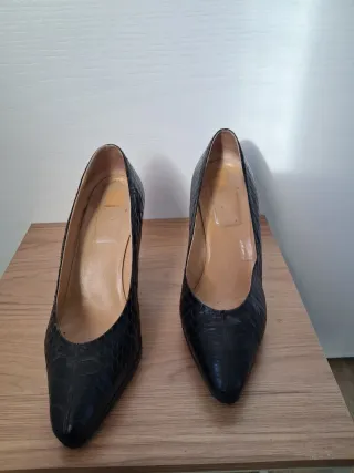 Scarpe tacco effetto pitonato