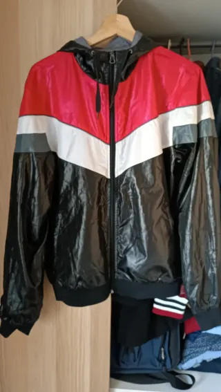 Chaqueta impermeable hombre