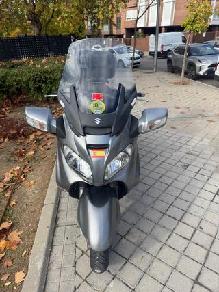 Suzuki Burgman 650 Executive