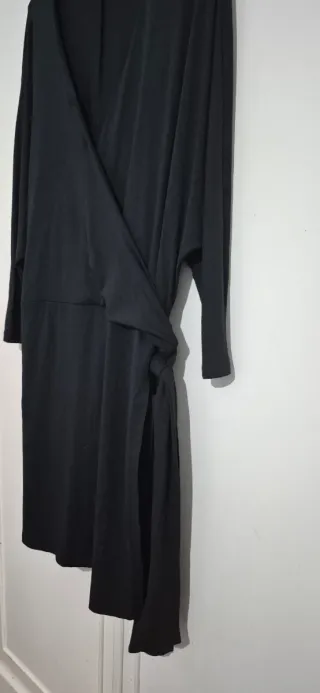 3x2. Vestido fiesta corto cruzado talla 50/52