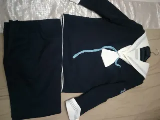 Traje marinero comunión azul y blanco
Talla 12 año