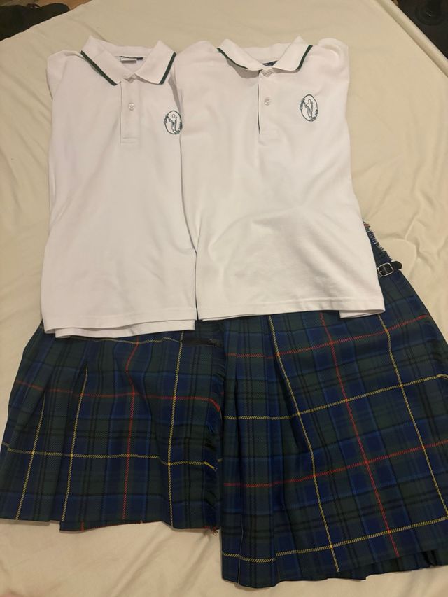 2 camisas uniforme niño Jesús talla 12 niña.
