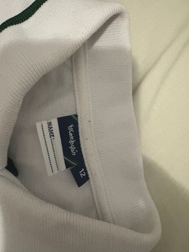 2 camisas uniforme niño Jesús talla 12 niña.