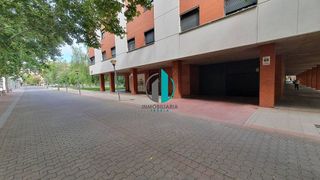 Garaje en alquiler en San Adrián - La Cava en Logroño