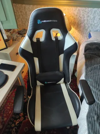 Silla Gaming Newskill Kitsune Negra y Blanca