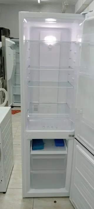 NEVERA COMBI NO FROST SVAN ENERGÍA A+