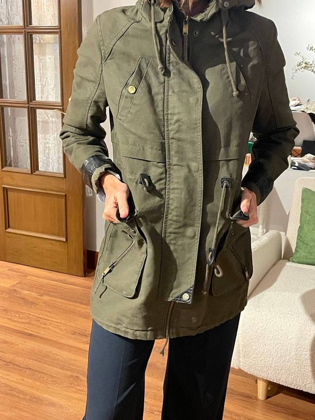 Parka Verde Militar Bershka Mujer