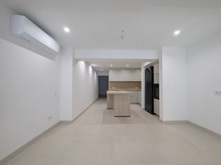 Piso en venta en Nueva Andalucía en Almería
