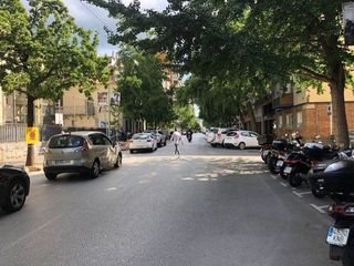 Local comercial en alquiler en Eixample Nord – La Devesa en Girona