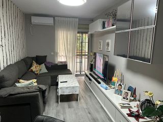 Piso en alquiler en El Juncal - Av. de la Paz en Sevilla