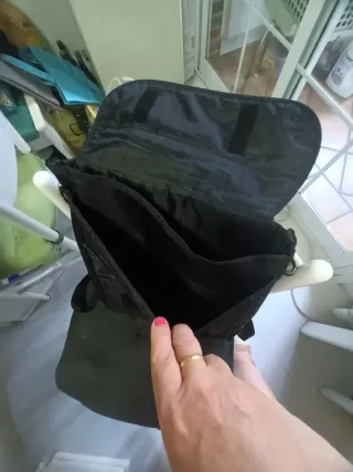 Mochila tipo maletín negra