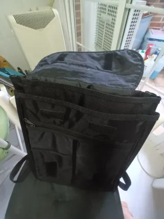 Mochila tipo maletín negra