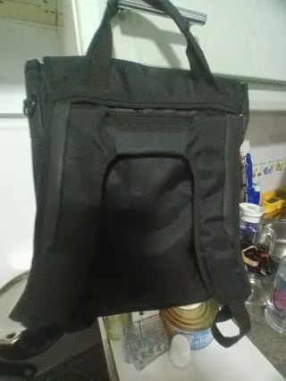 Mochila tipo maletín negra