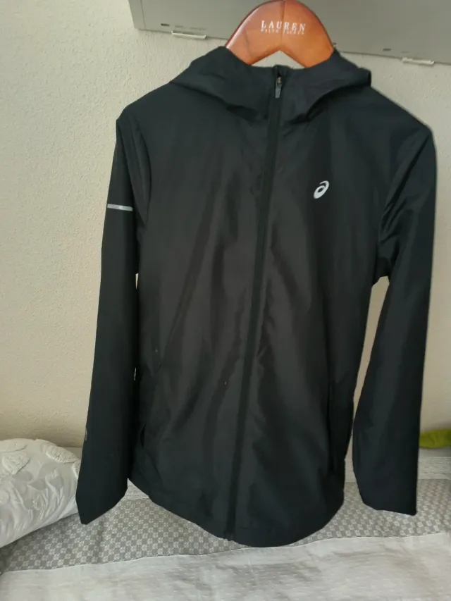 Cortavientos Asics Negro con Capucha