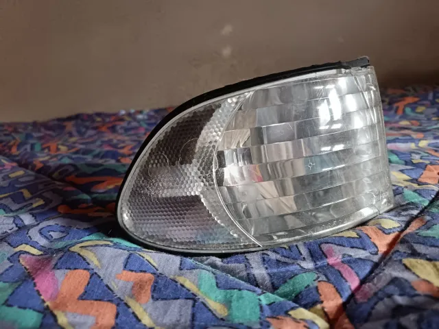 Intermitente derecho BMW 740i E38