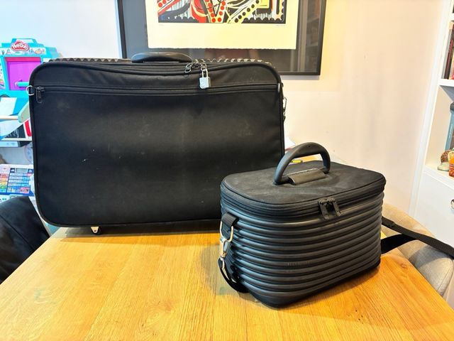 Maleta y neceser Mandarina Duck