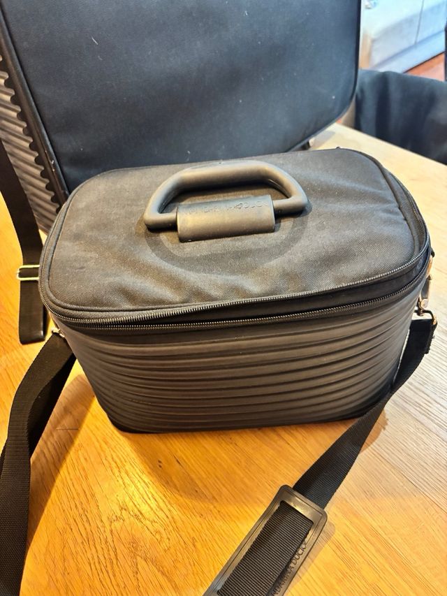 Maleta y neceser Mandarina Duck