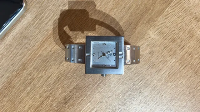 Reloj Bering Plata Sin Estrenar