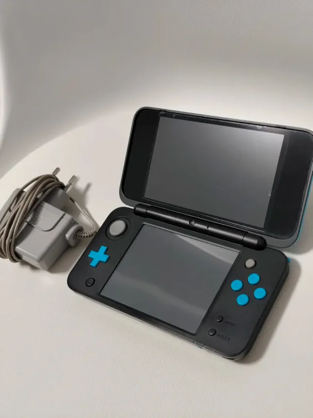 Nintendo 2DS XL Azul y Negra
