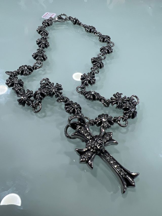 Collare con croce Chrome Hearts brillante